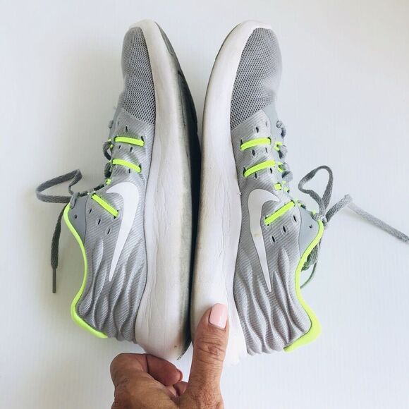 Womens Nike Lunarstelos Running Shoes 844736-007 Light Gray Neon Green Sz 7.5 - Picture 6 of 9